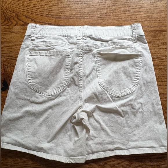 Draper James RSVP women’s white shorts-size 14- 6.25 inch inseam - Picture 4 of 11